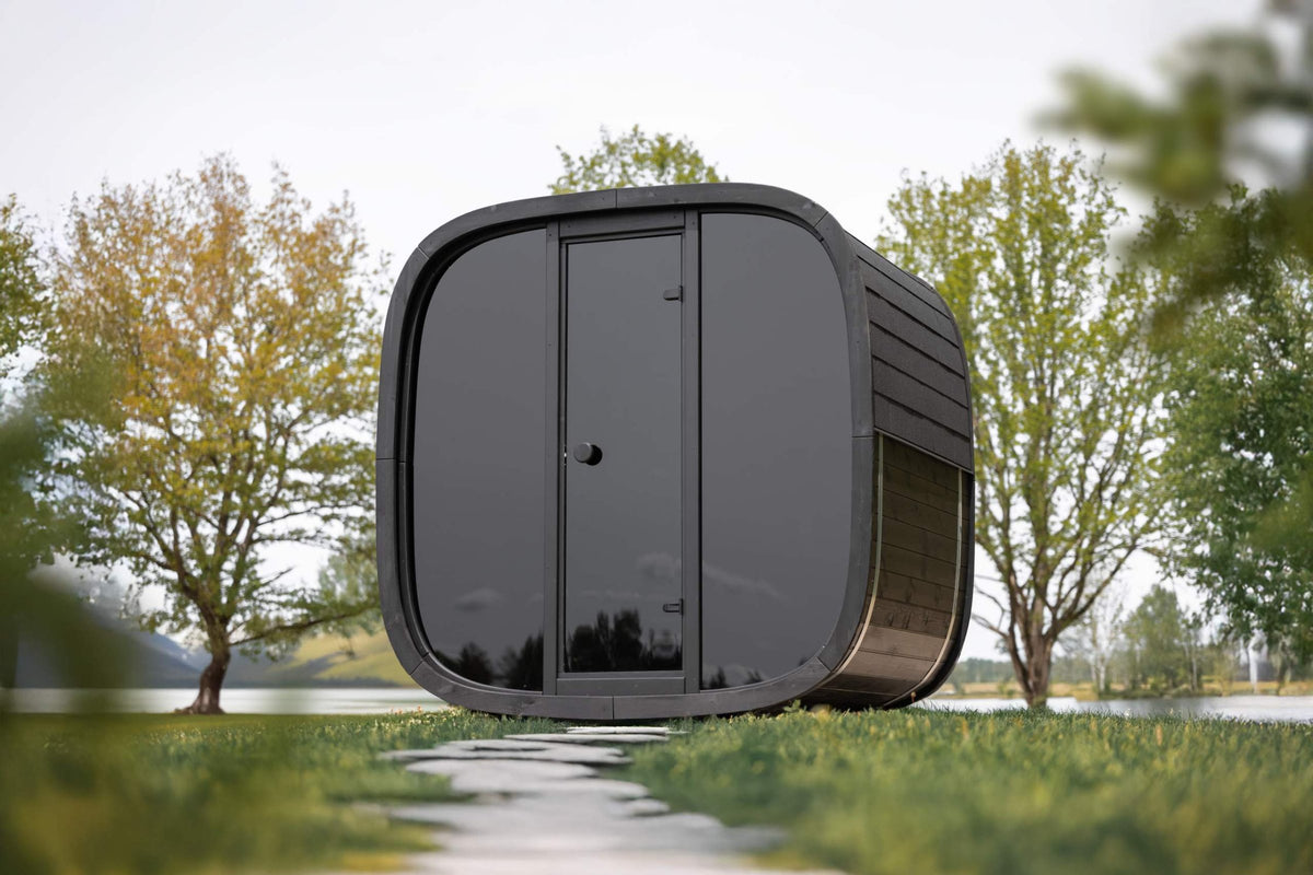 Leil Black Cube outdoor sauna photo